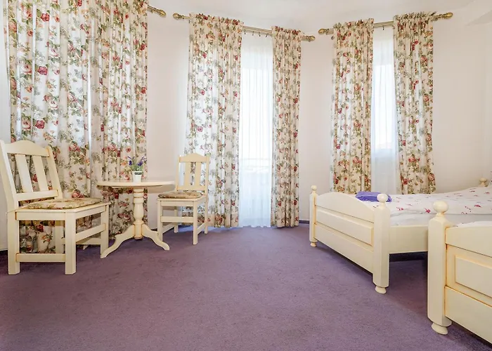 Ranczo Mustafa Деревянный коттедж Боболин